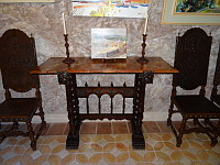 Chateau de Mauriac (24), Table en marbre